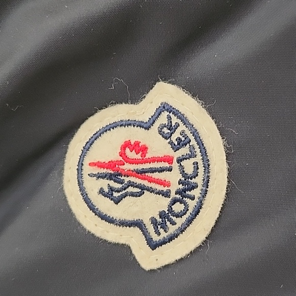 Moncler burgaux down jacket - Picture 9 of 11